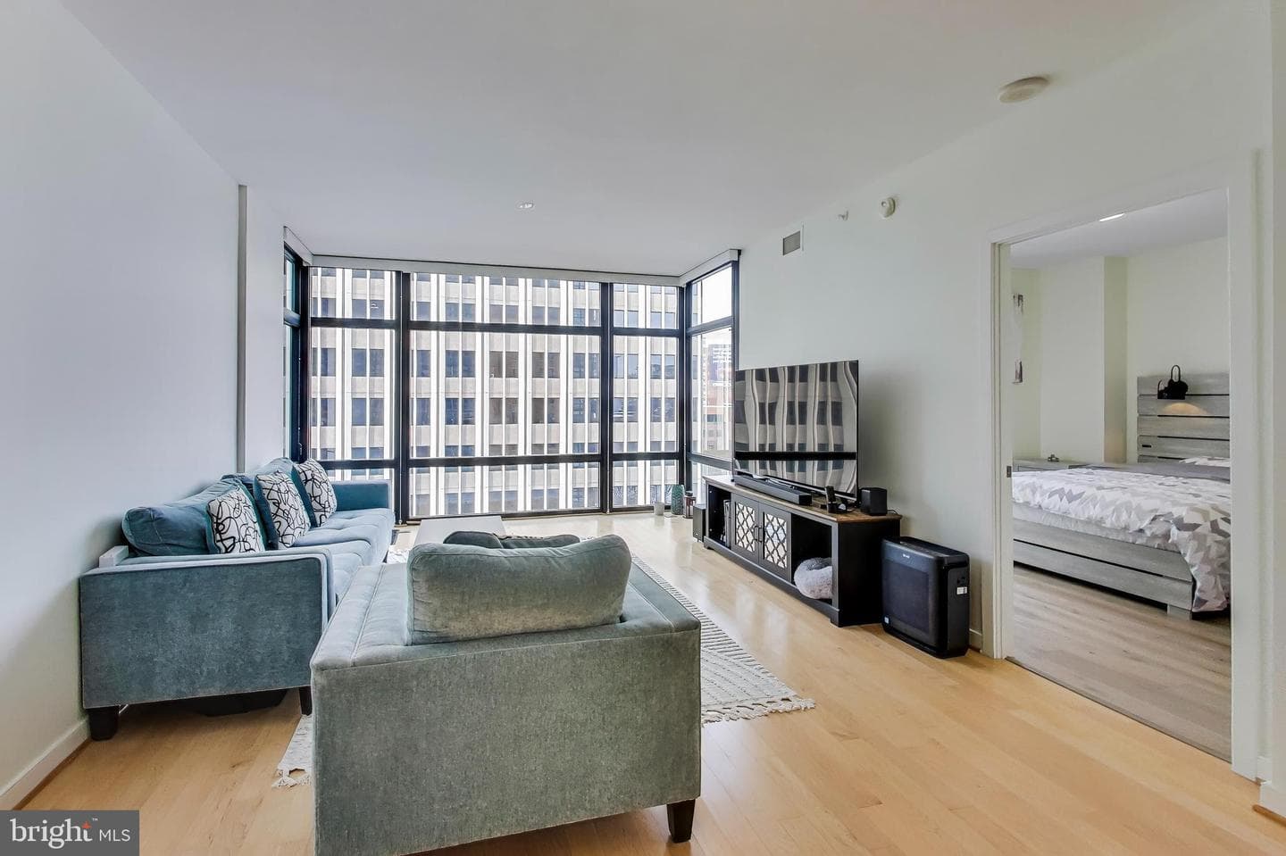 1010 Massachusetts Avenue NW #805 photo 3