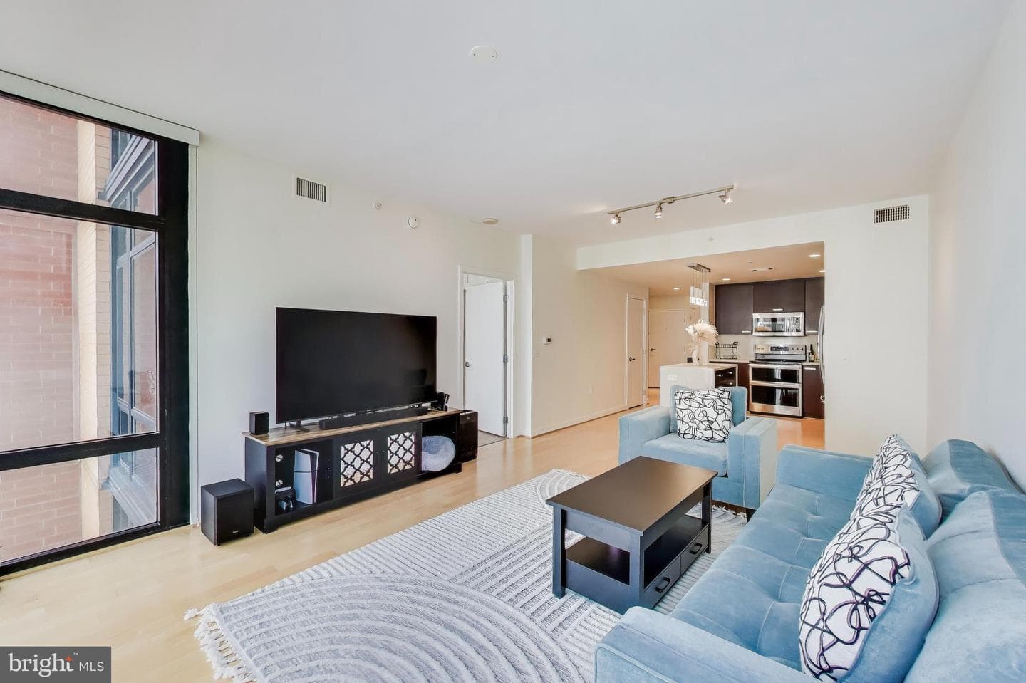 1010 Massachusetts Avenue NW #805 photo 5
