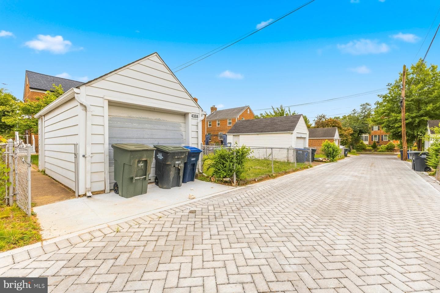 4308 19th Place NE photo 31