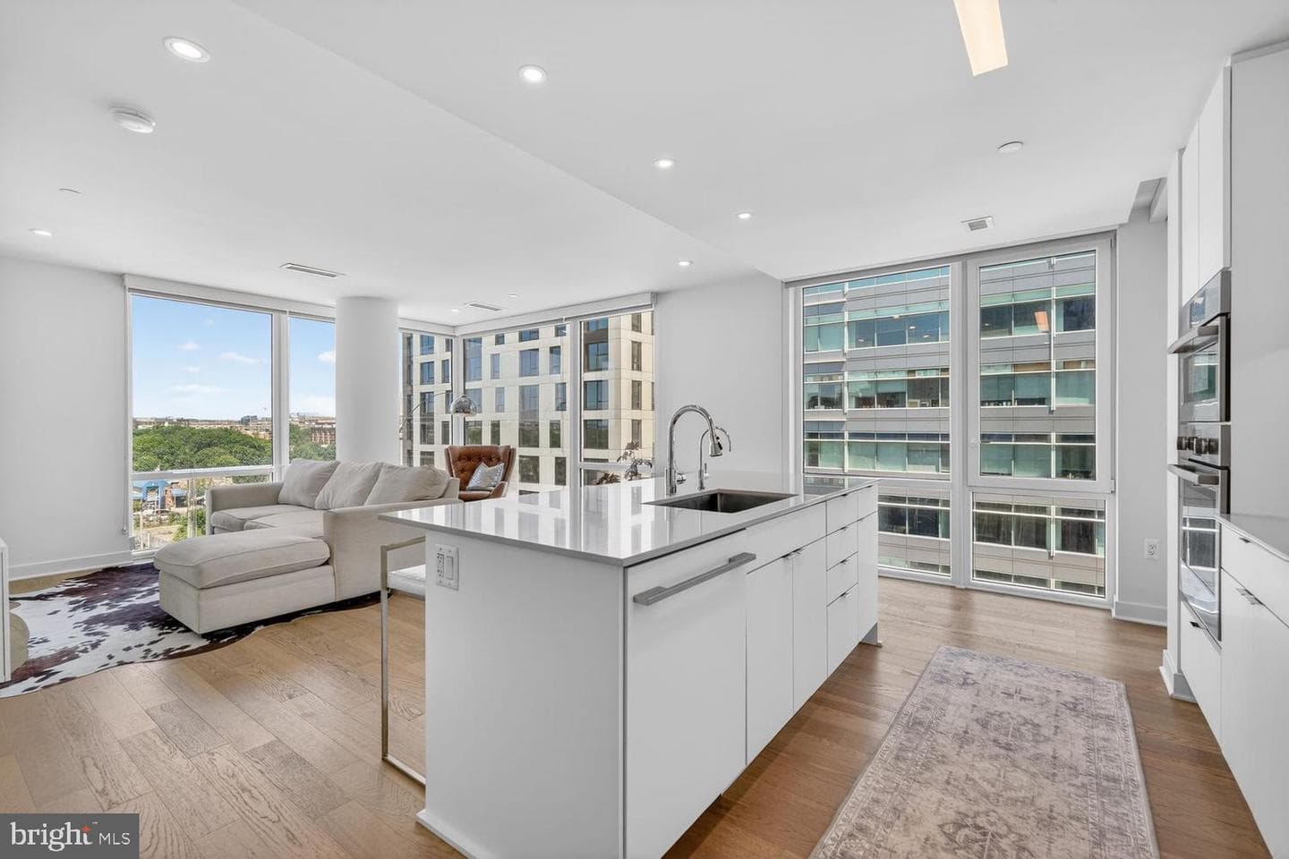 37 L Street SE #802, Washington