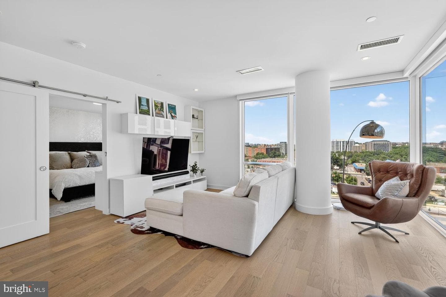 37 L Street SE #802 photo 5
