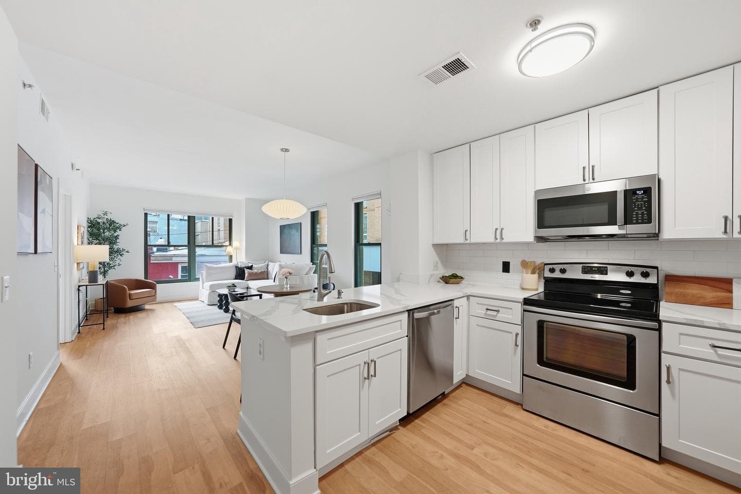 910 M Street NW #203 photo 14
