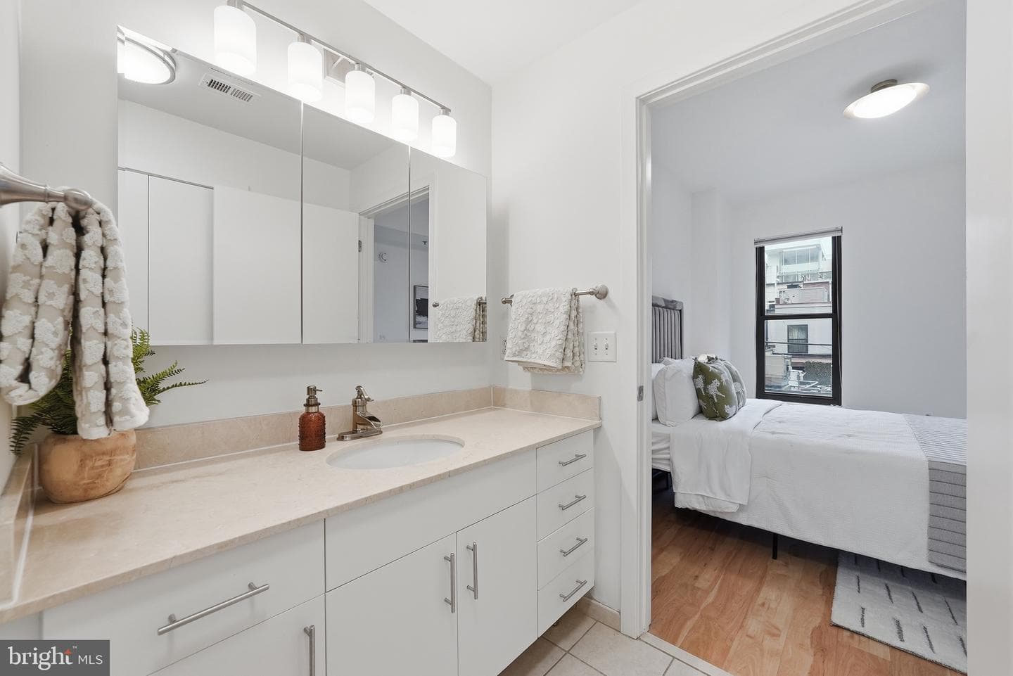 910 M Street NW #203 photo 19