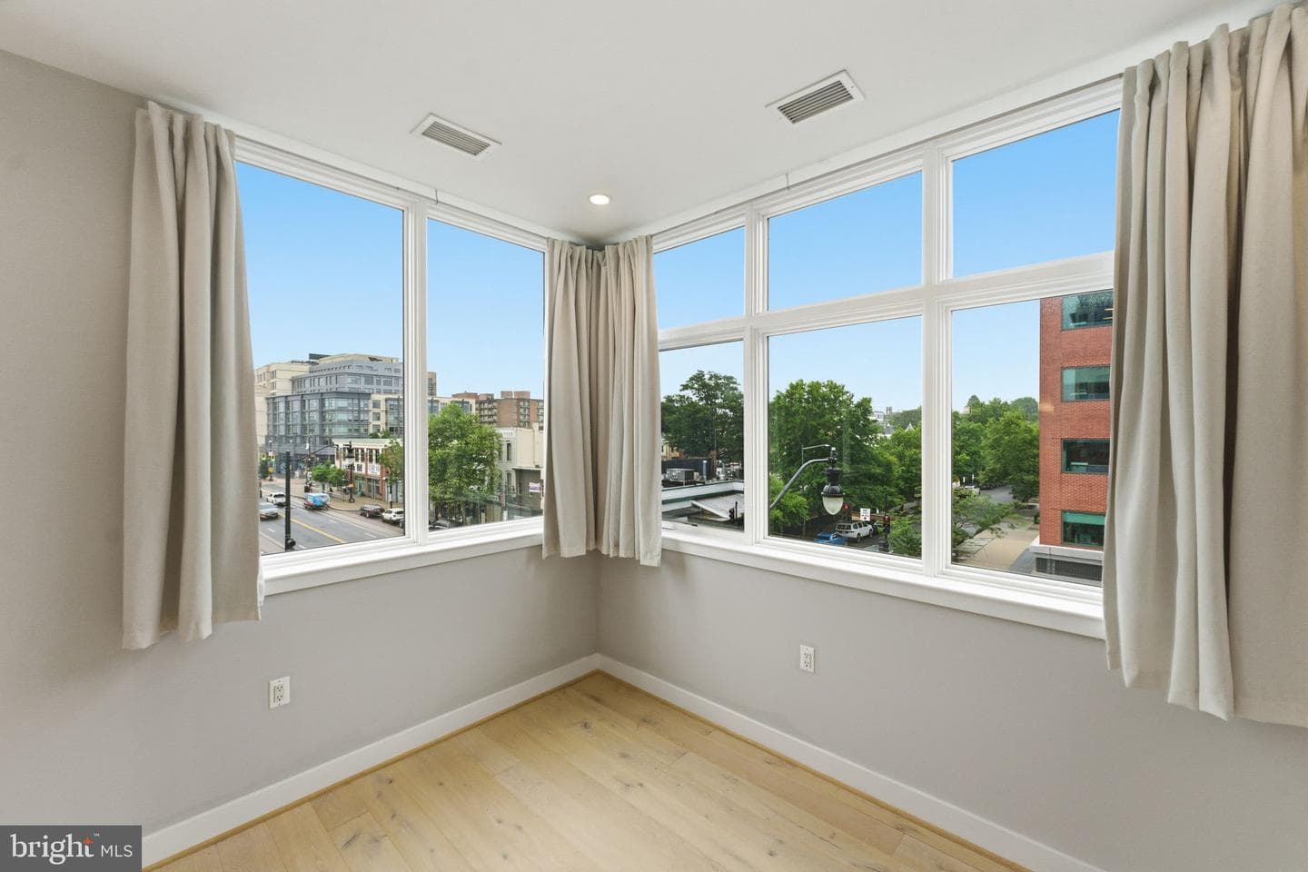 646 H Street NE #304 photo 12