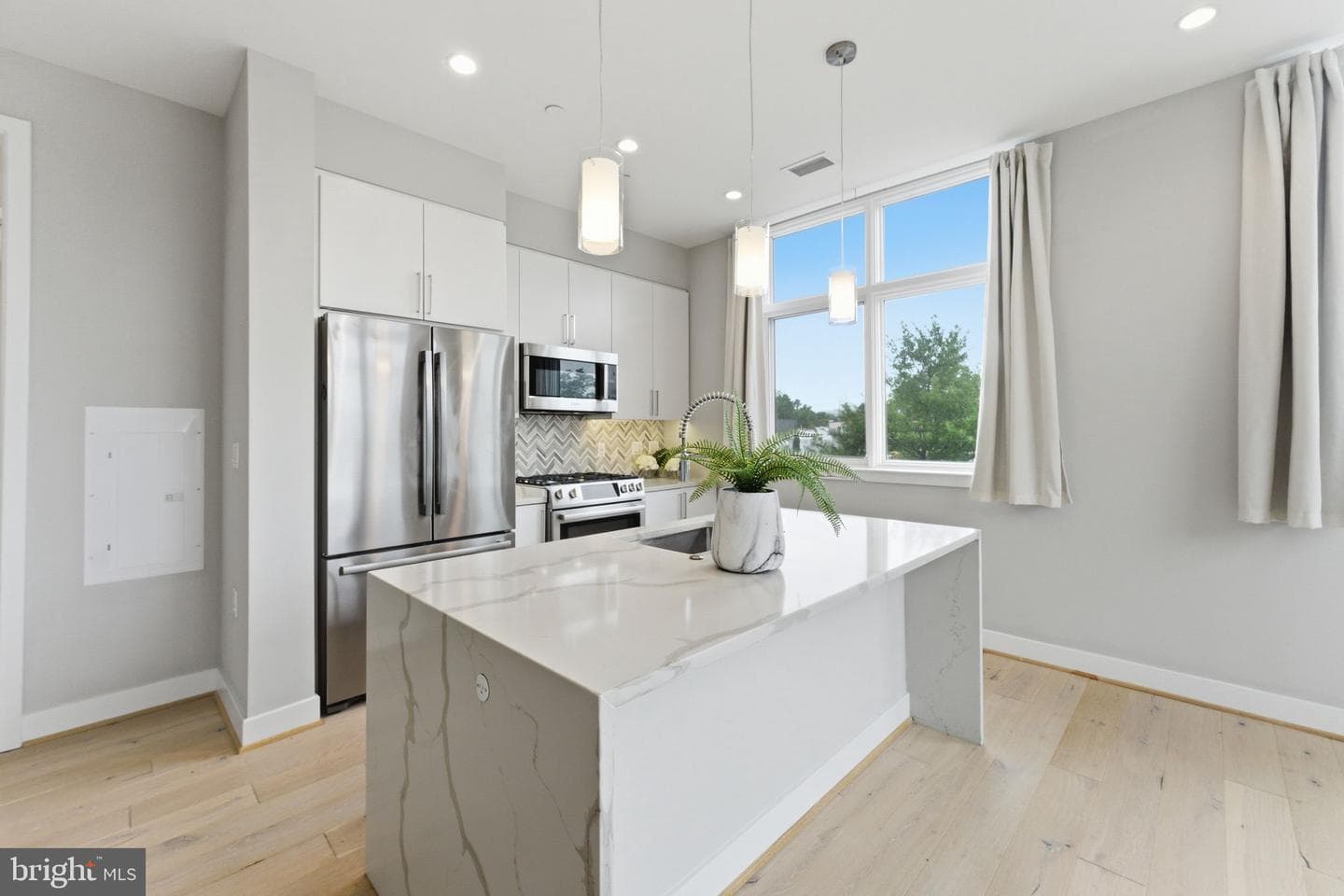 646 H Street NE #304 photo 4