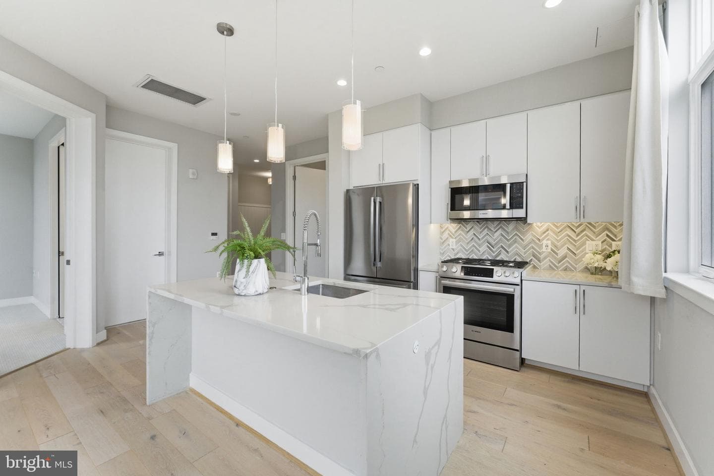 646 H Street NE #304 photo 6