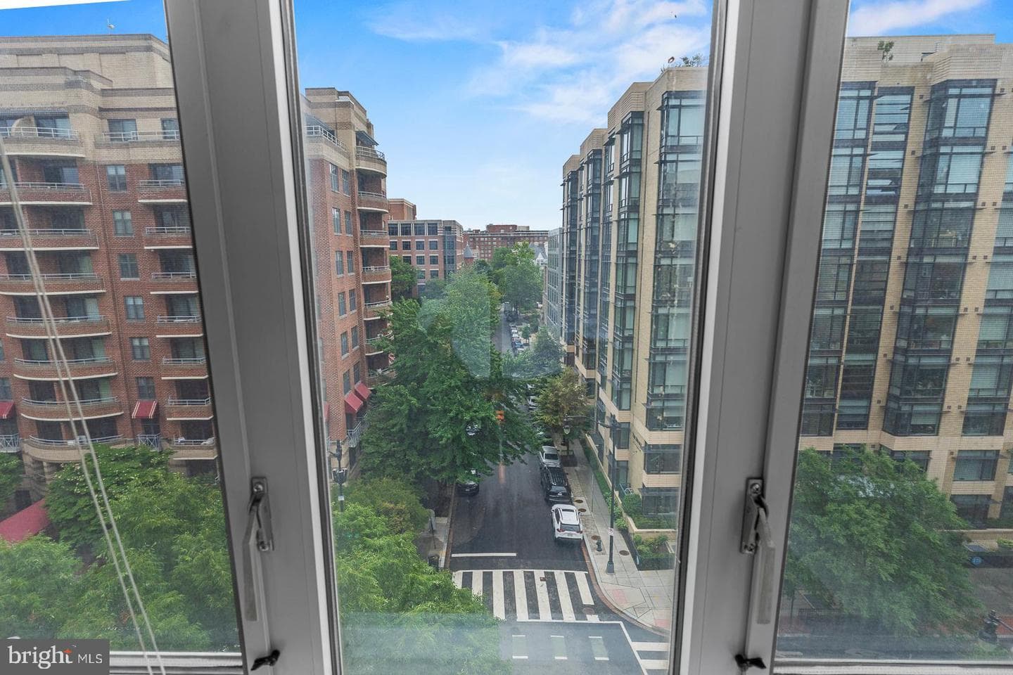 1711 Massachusetts Avenue NW #628 photo 28