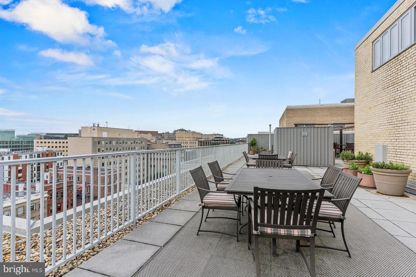 1711 Massachusetts Avenue NW #628 photo 34