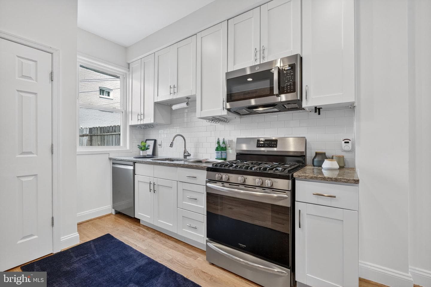 1372 C Street NE photo 12