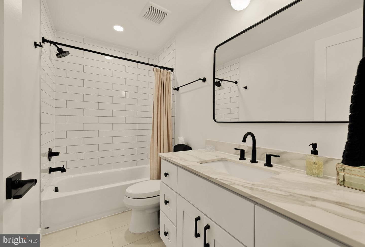 4129 8th Street NW #1 photo 38