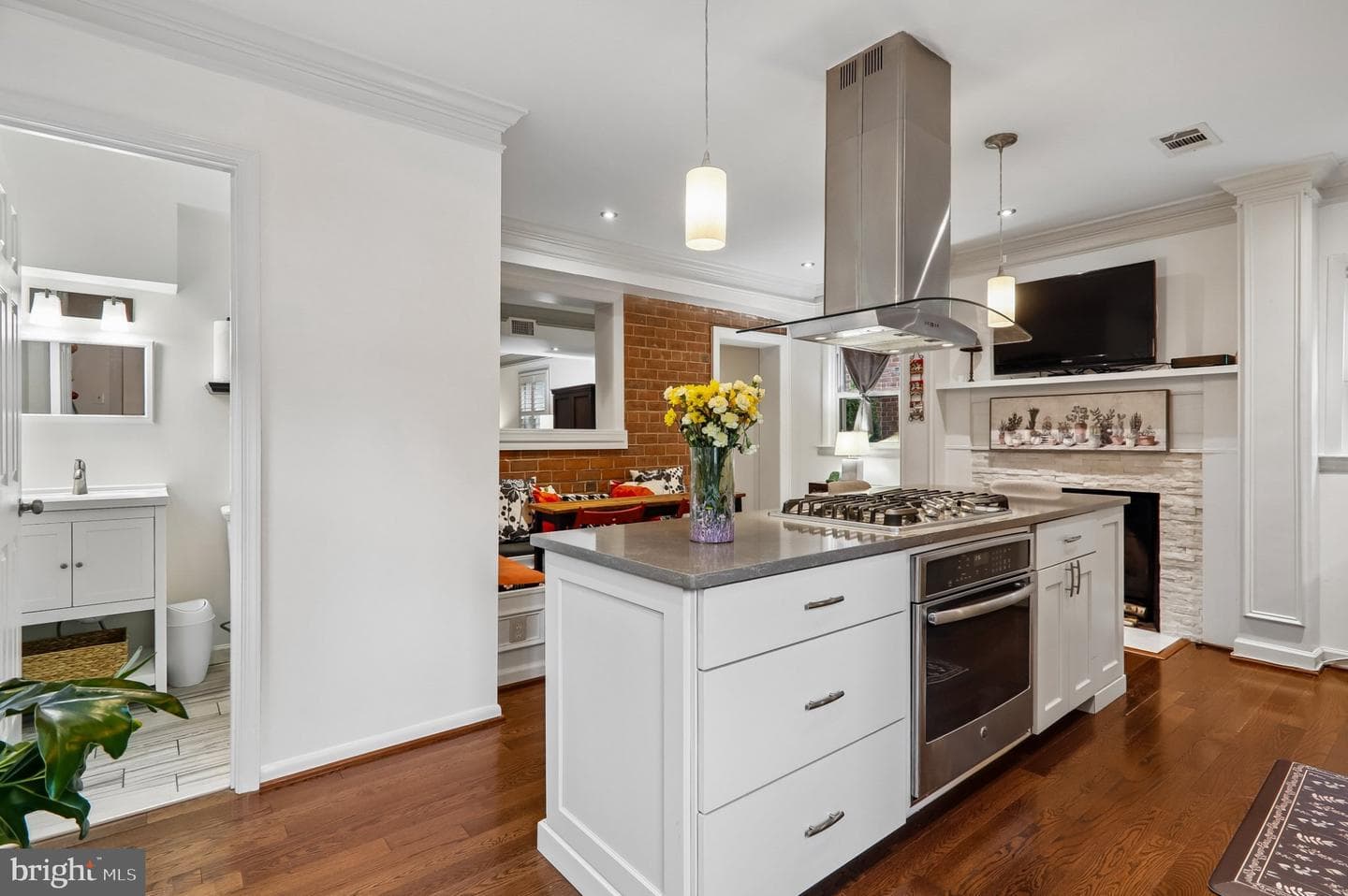 3103 Walnut Street NE photo 13