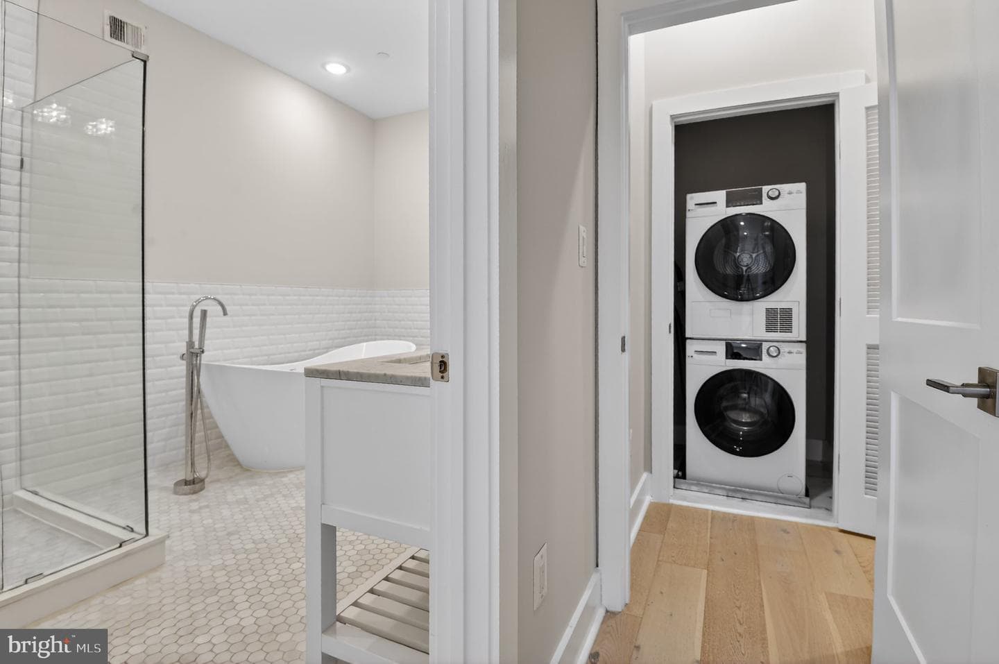 217 20th Street NE #2 photo 12