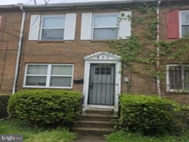 905 Bellevue Street SE photo 2