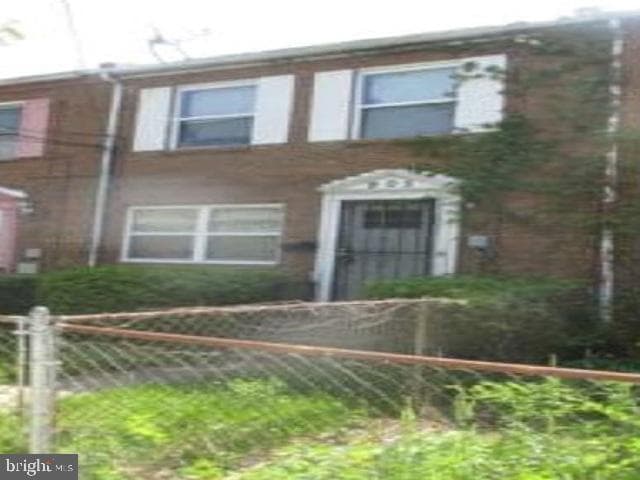 905 Bellevue Street SE photo 4