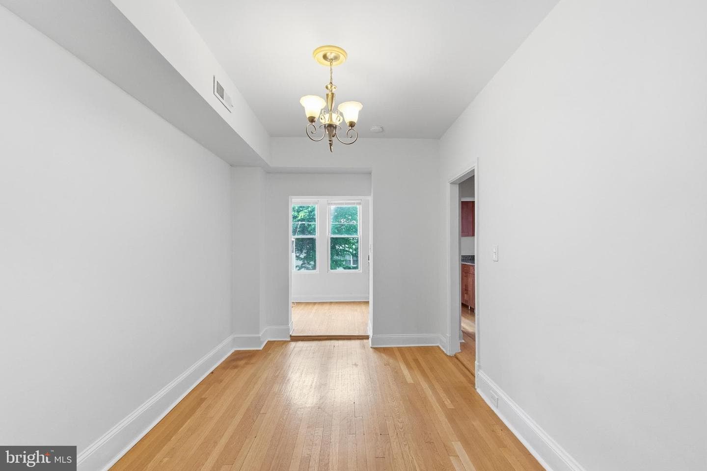 440 Delafield Place NW photo 9