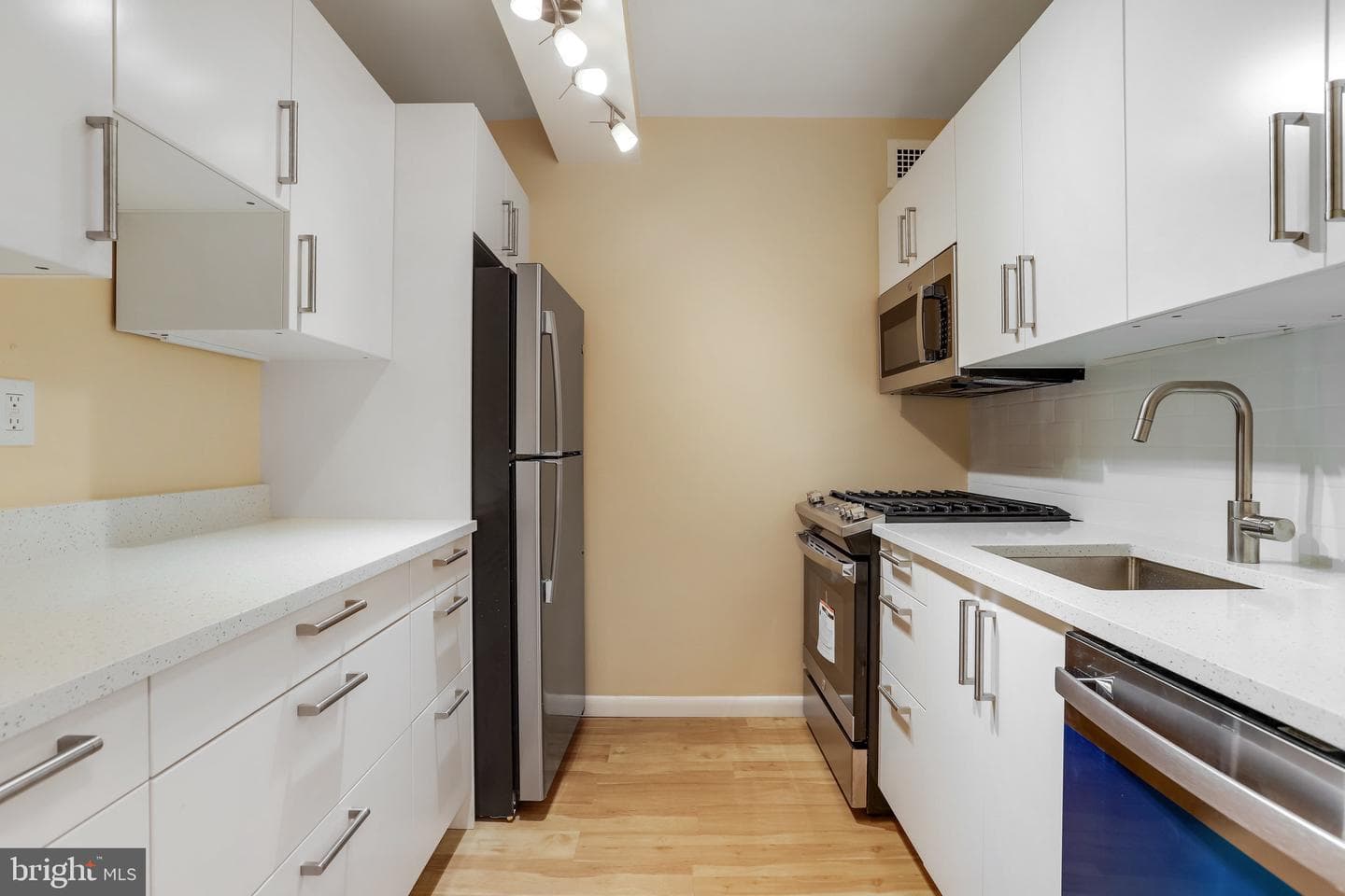4201 Cathedral Avenue NW #212e photo 18