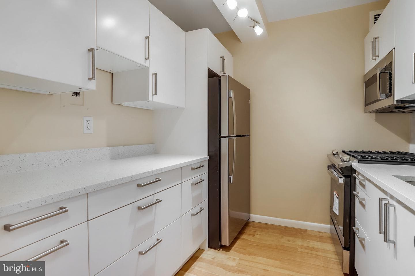 4201 Cathedral Avenue NW #212e photo 19