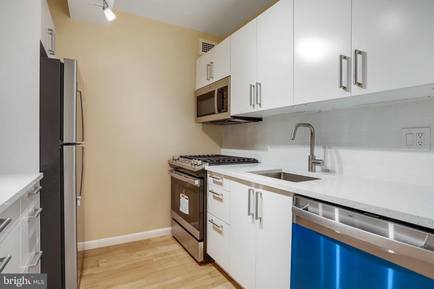 4201 Cathedral Avenue NW #212e photo 20