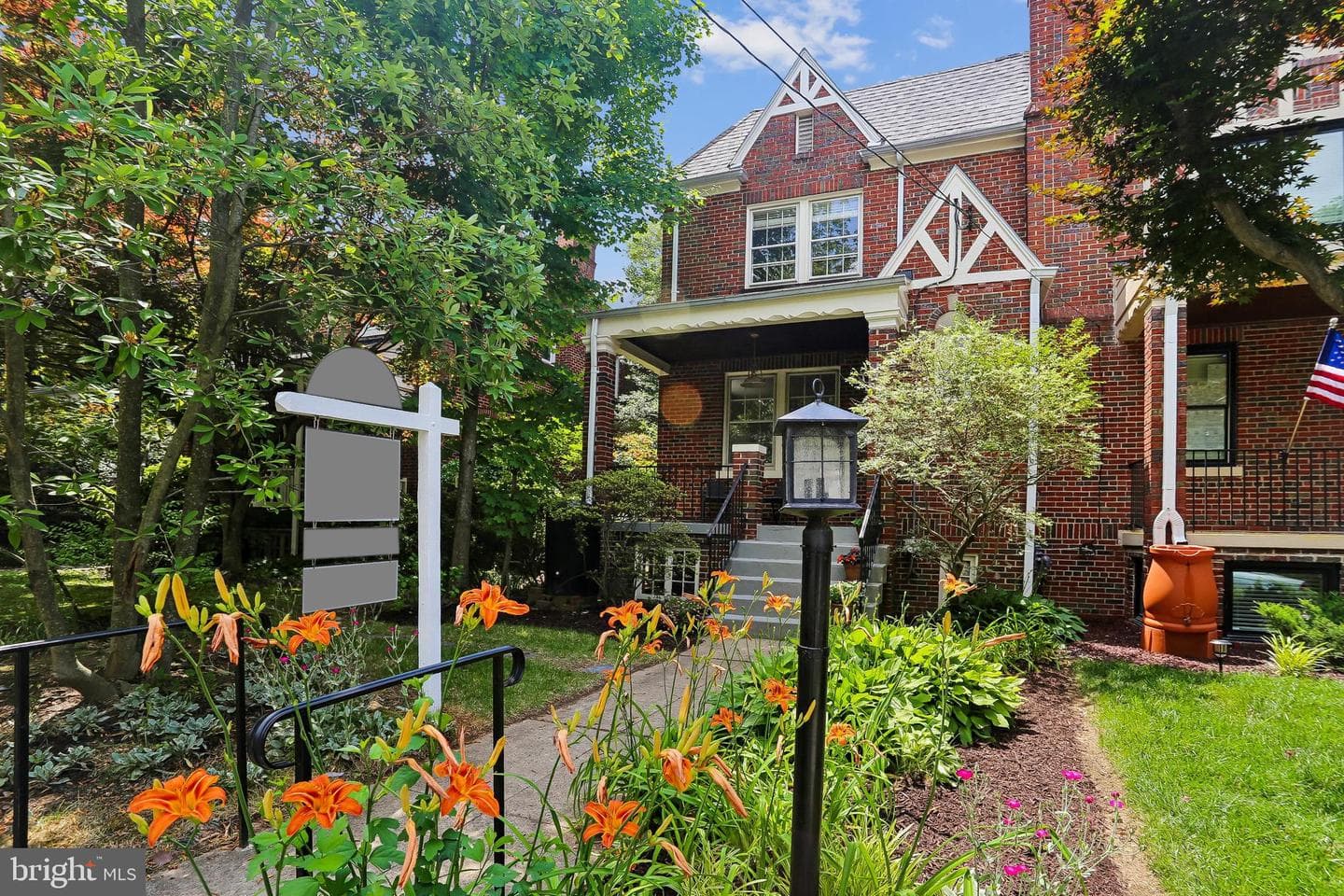 1430 Whittier Street NW photo 2