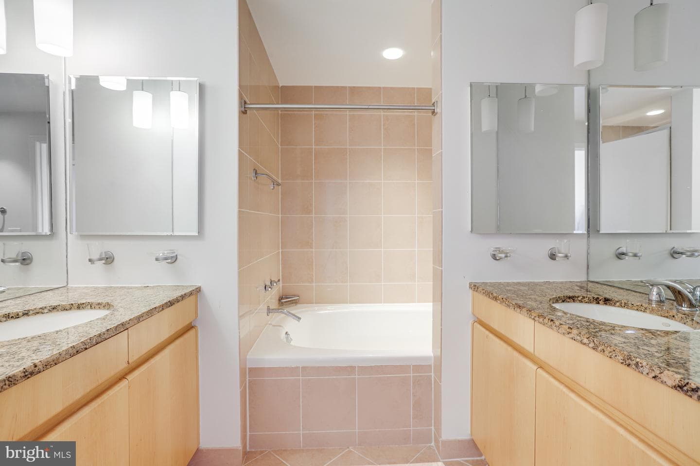 675 E Street NW #900 photo 12