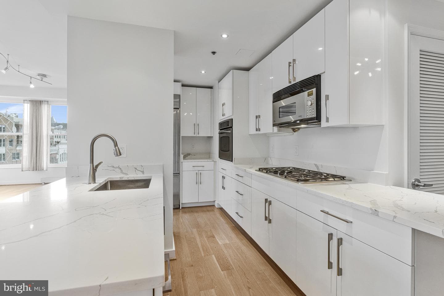 675 E Street NW #900 photo 22