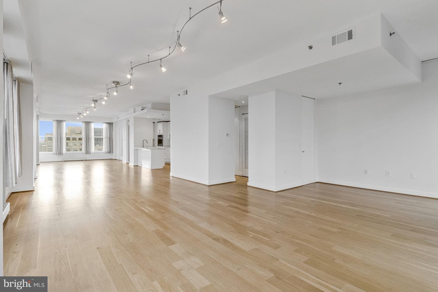 675 E Street NW #900 photo 29