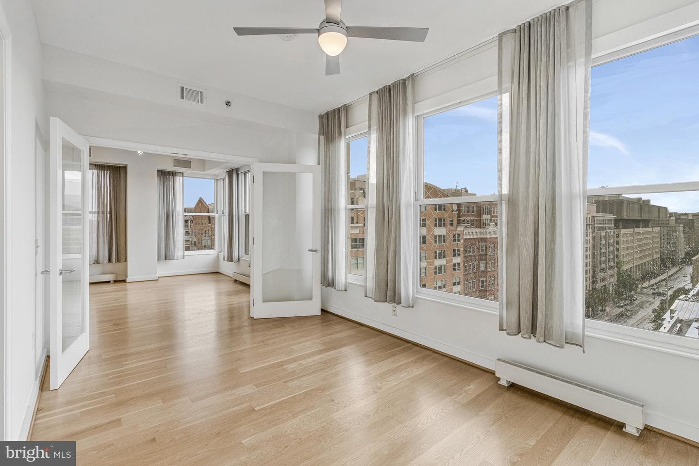 675 E Street NW #900 photo 36