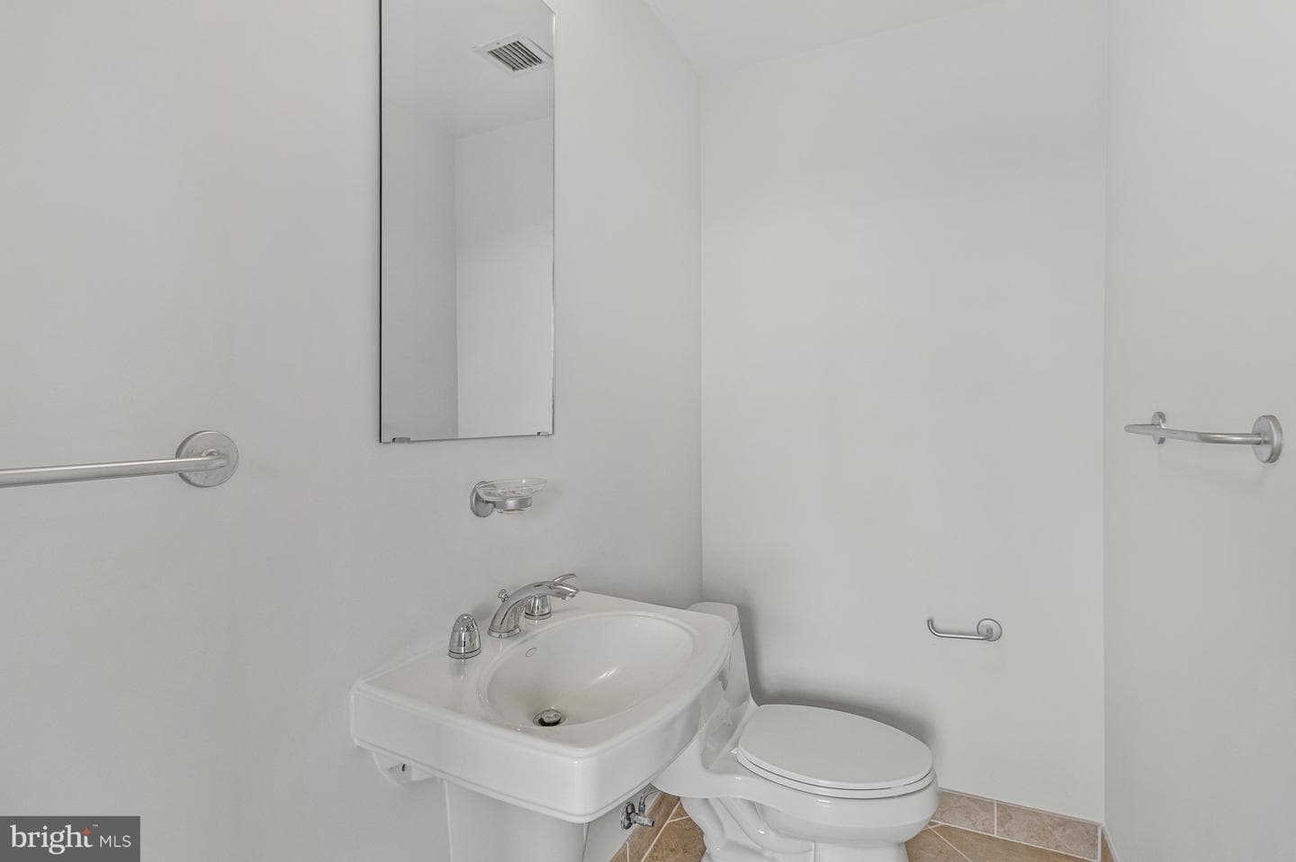 675 E Street NW #900 photo 38