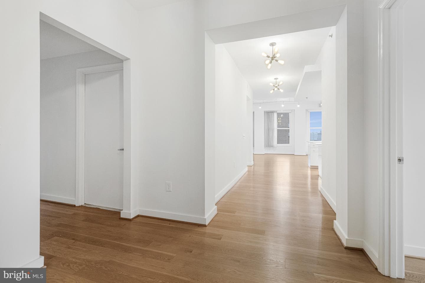 675 E Street NW #900 photo 6