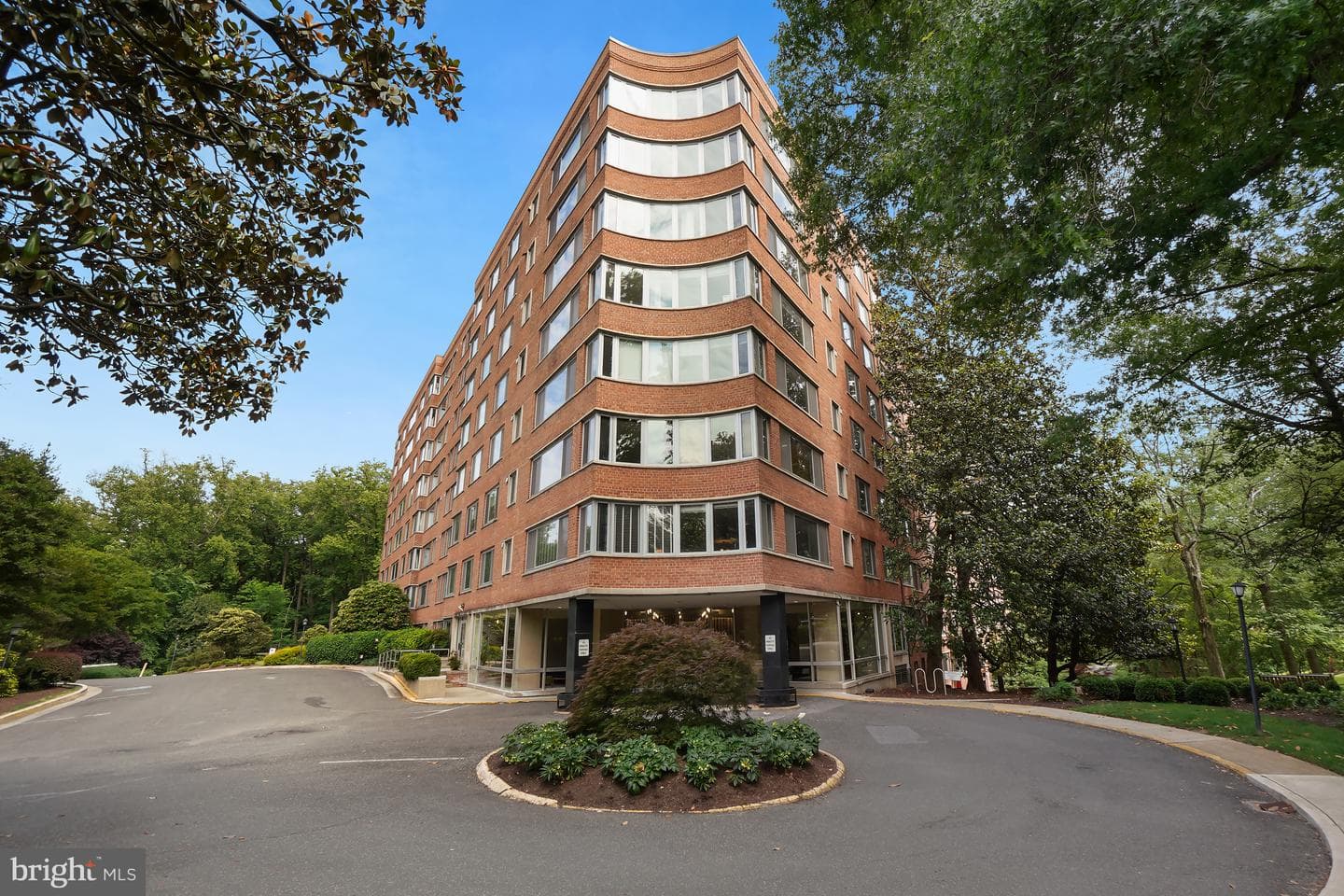 4200 Cathedral Avenue NW #614 photo 1