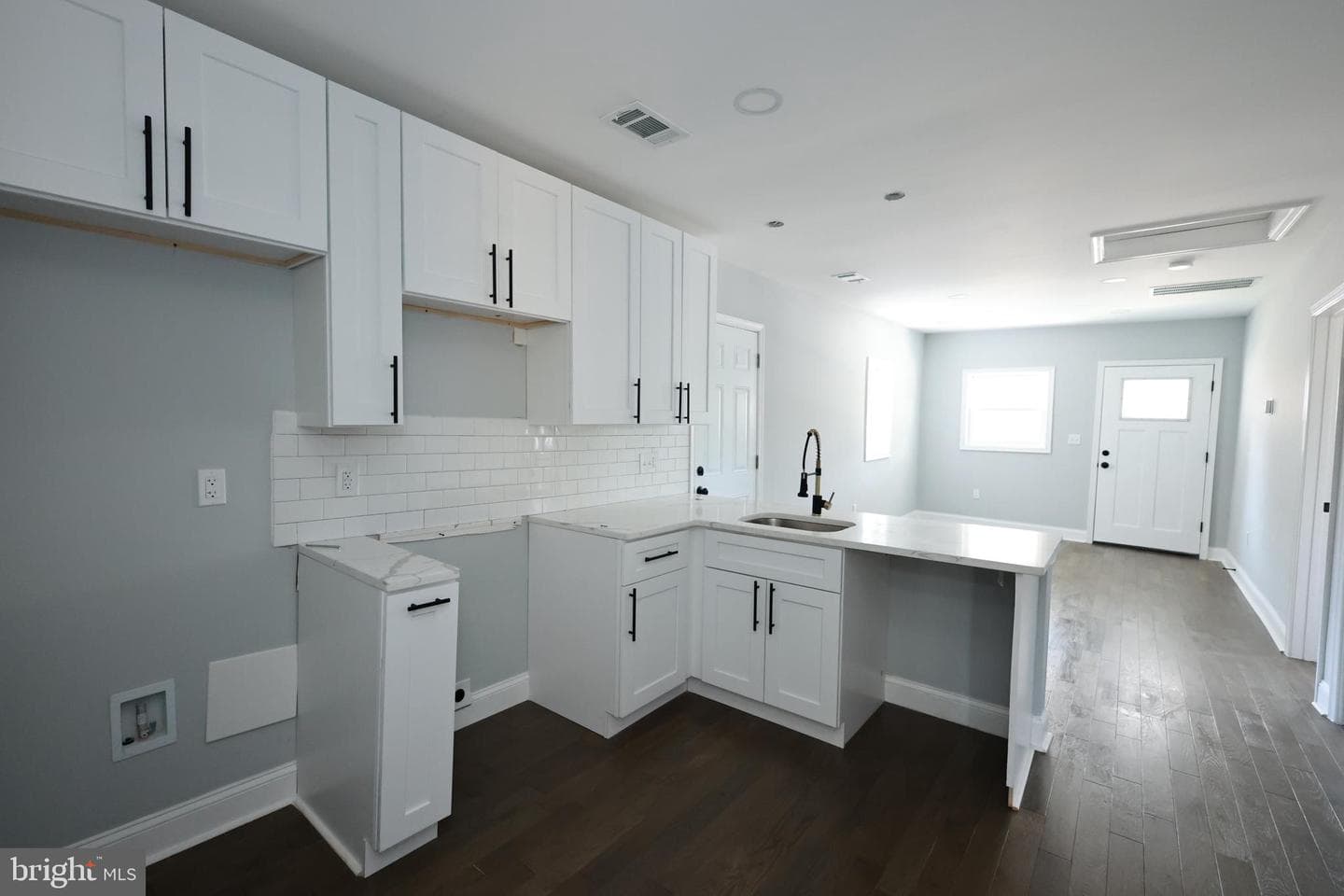 5100 Queens Stroll Place SE photo 17