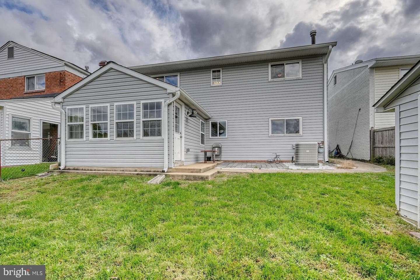 2425 Skyland Place SE photo 39