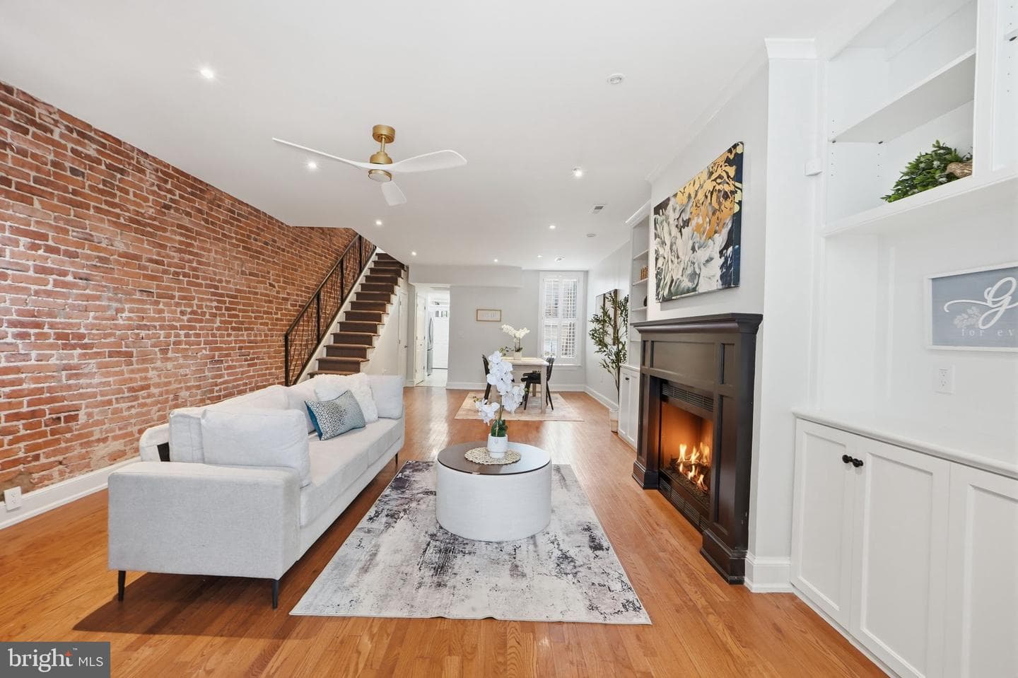 1430 Swann Street NW photo 3