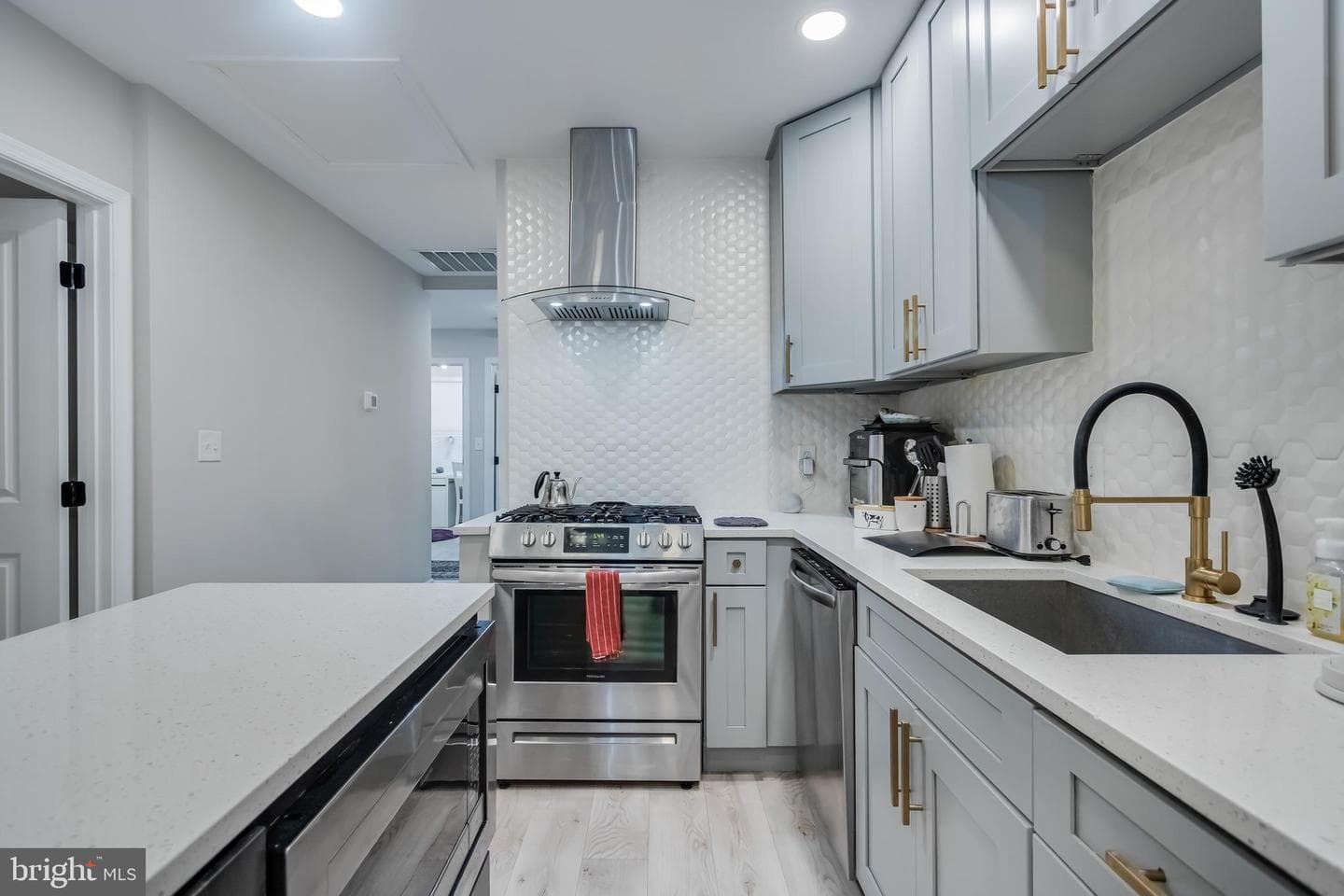 3116 E Street SE photo 7