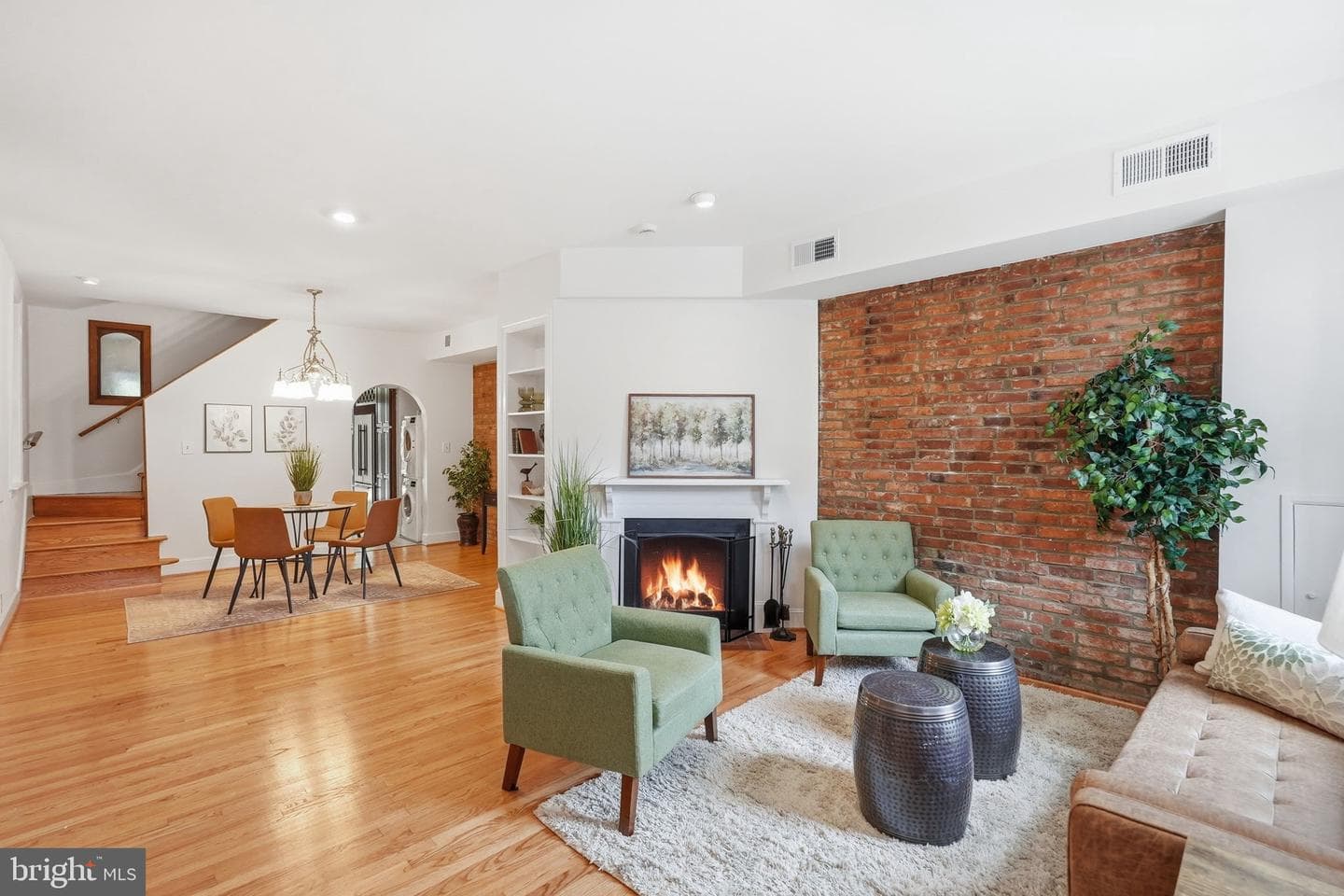 315 11th Street SE photo 4