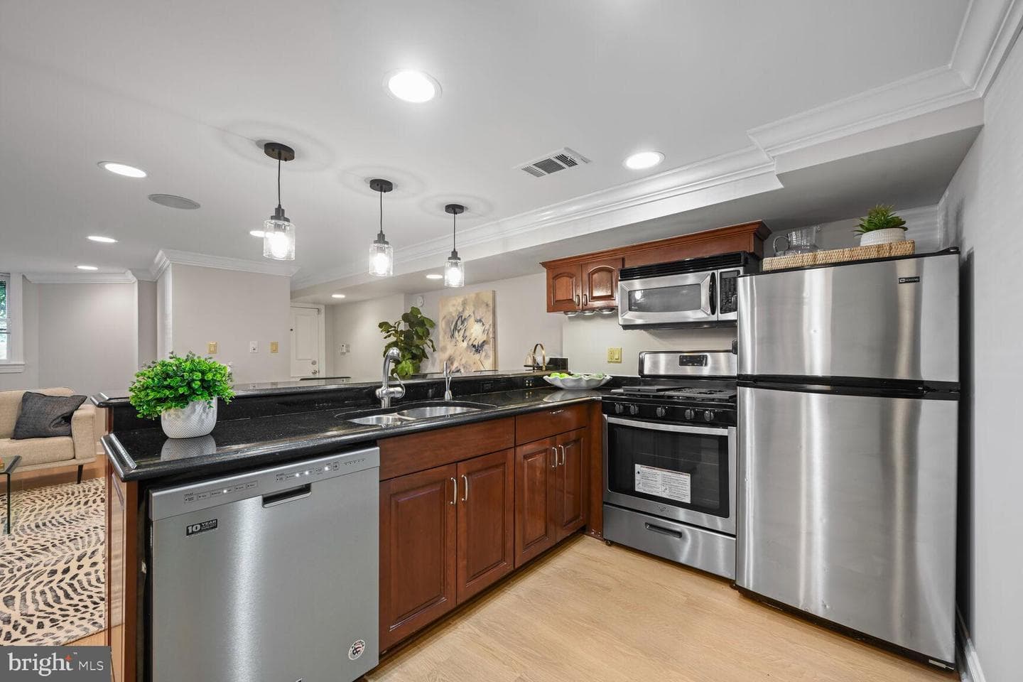 1832 Calvert Street NW #1 photo 10