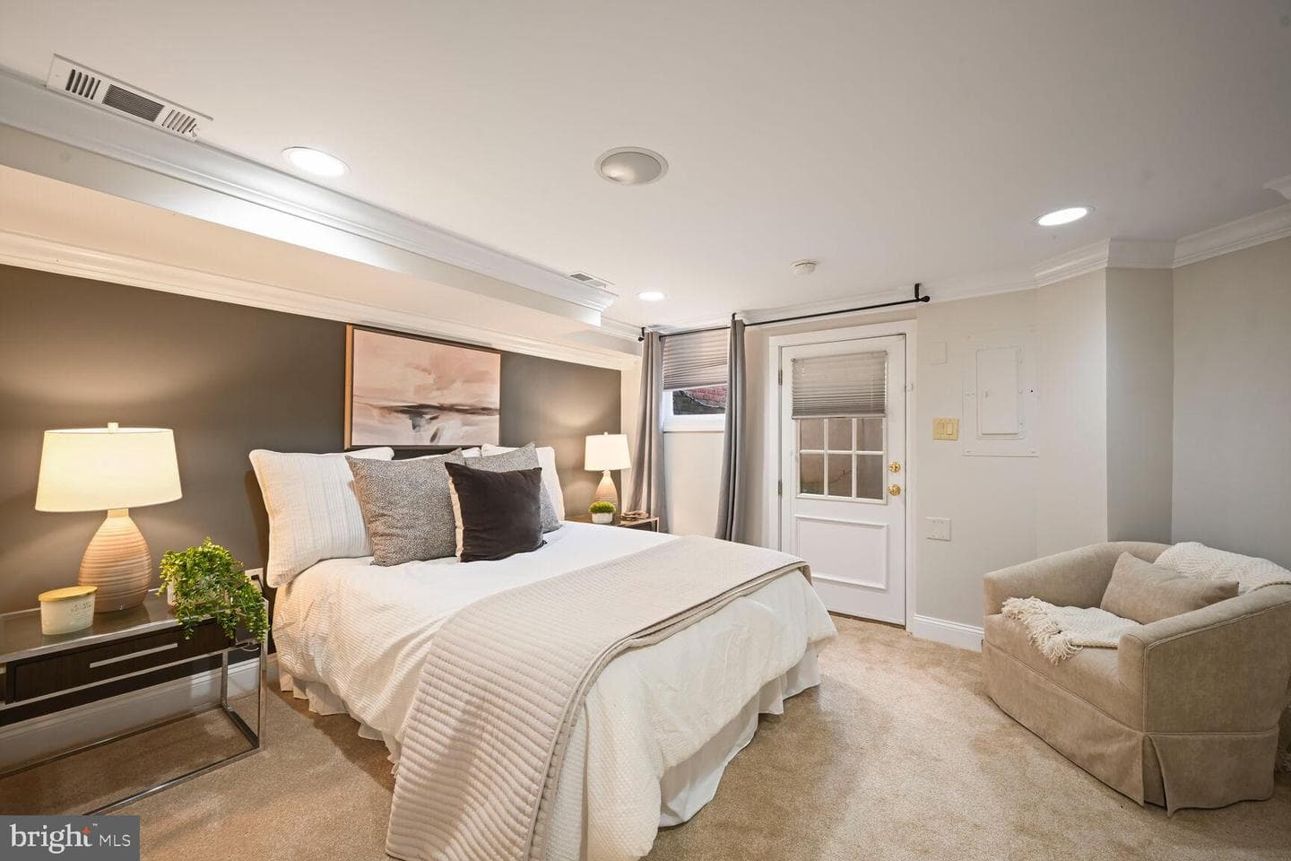 1832 Calvert Street NW #1 photo 16