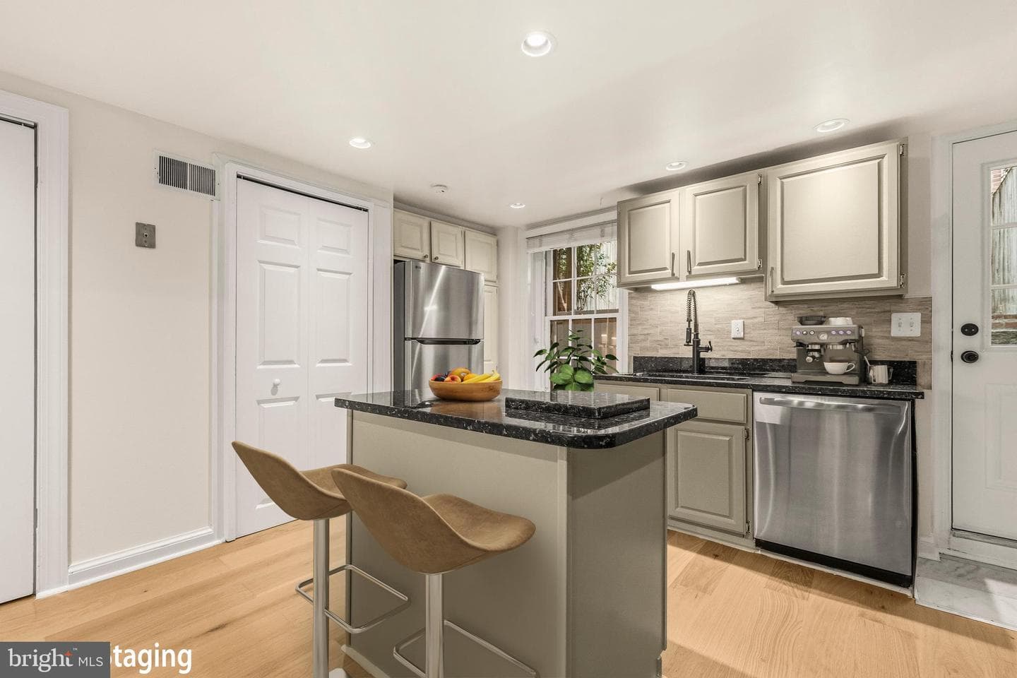 1905 New Hampshire Avenue NW photo 15