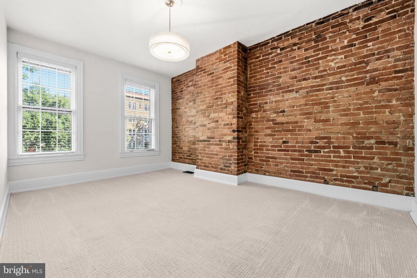 1905 New Hampshire Avenue NW photo 27