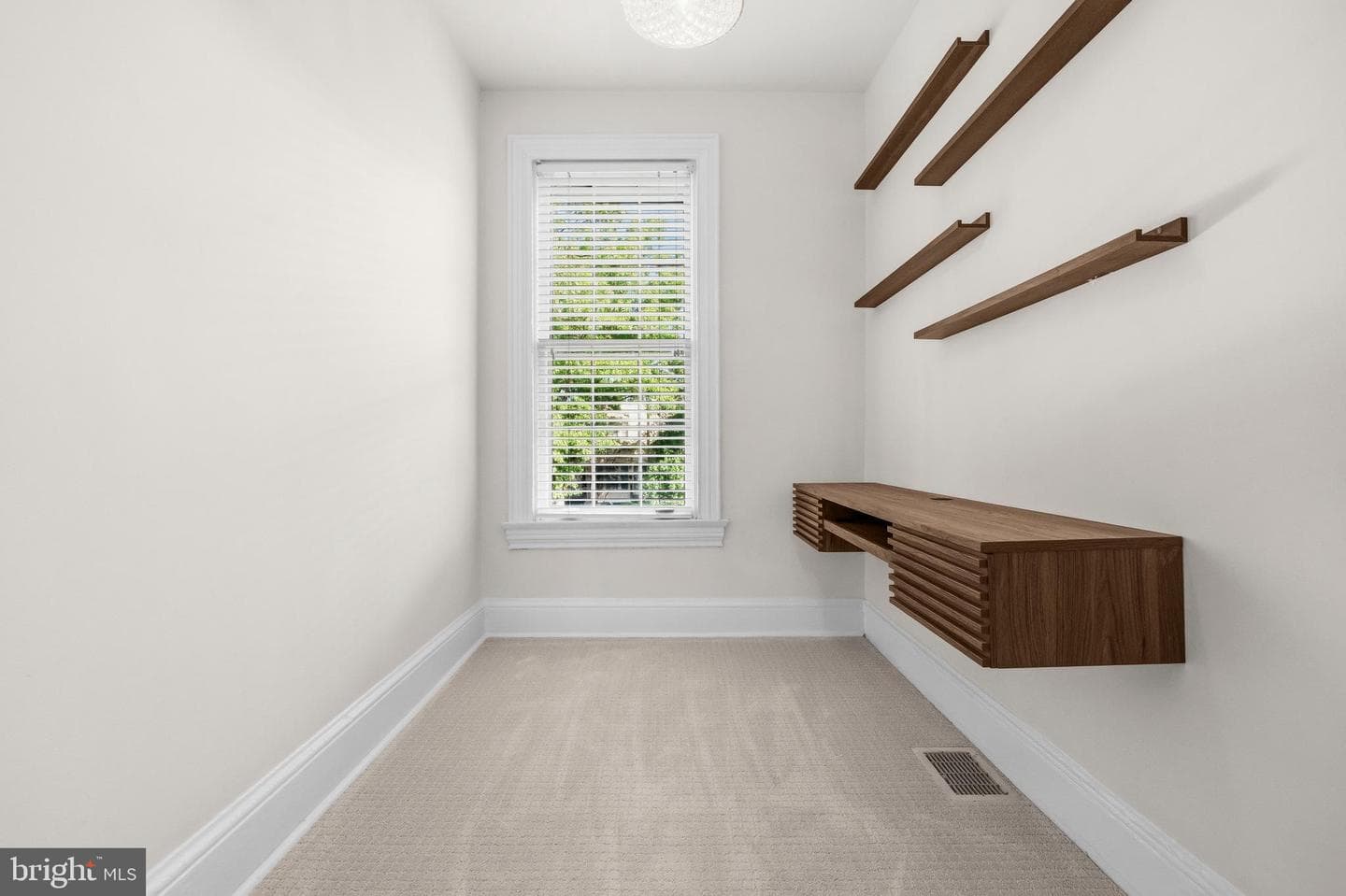 1905 New Hampshire Avenue NW photo 29