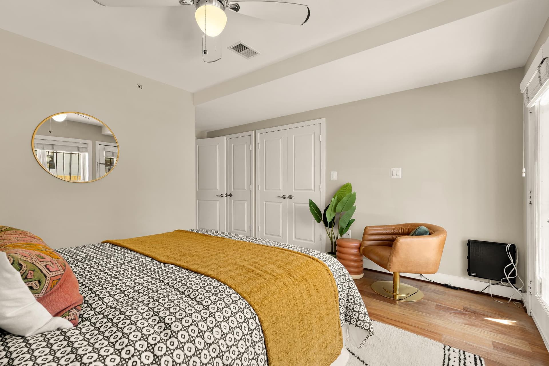 2434 Ontario NW #1 photo 12