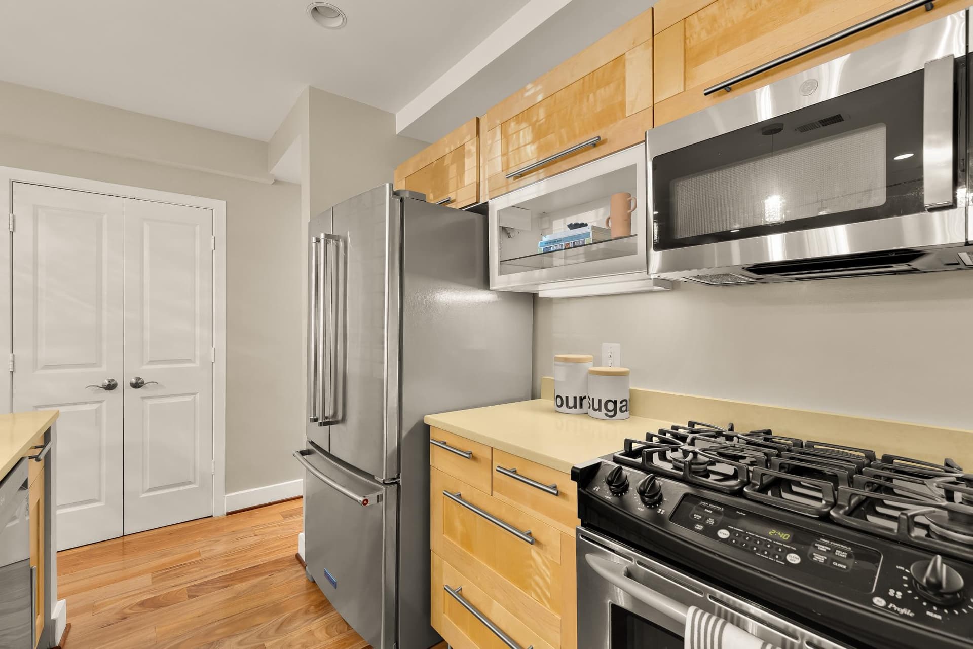 2434 Ontario NW #1 photo 9