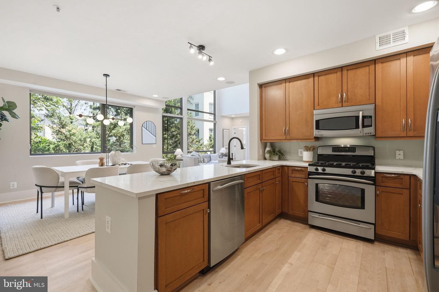 1425 Euclid Street NW #14 photo 4