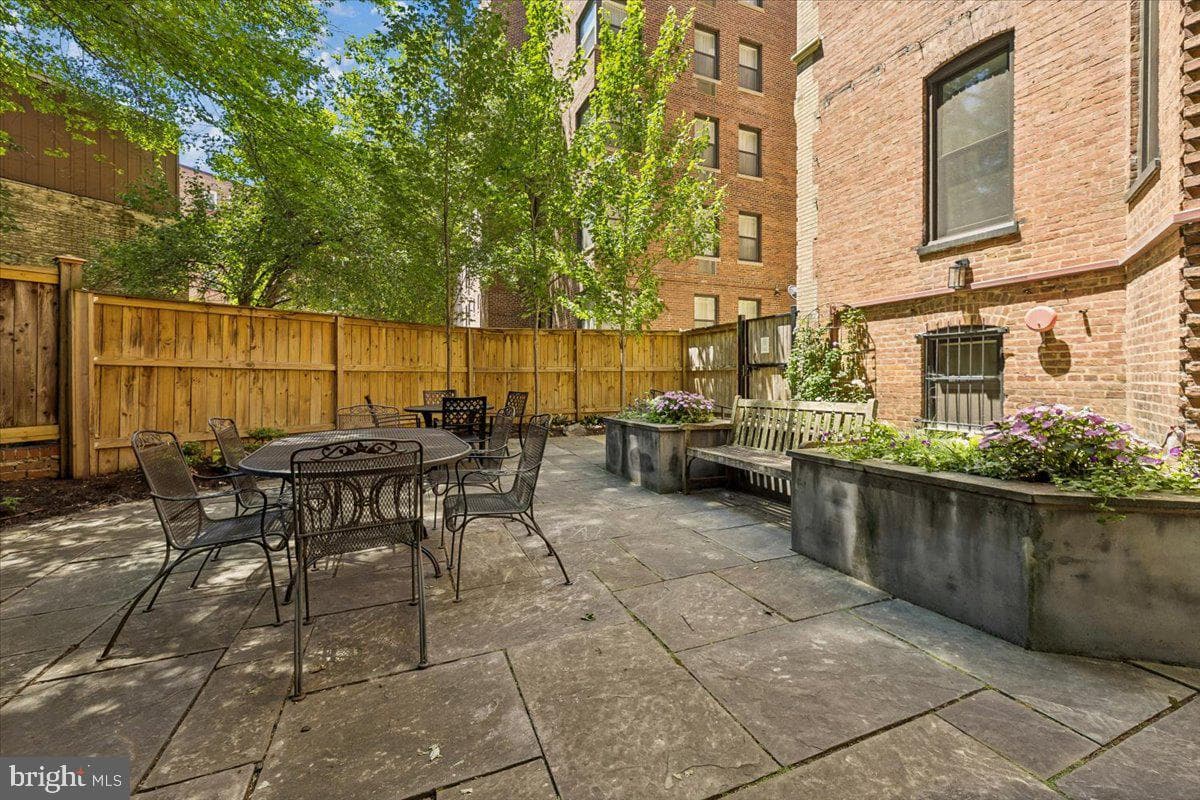 1735 New Hampshire Avenue NW #1 photo 9