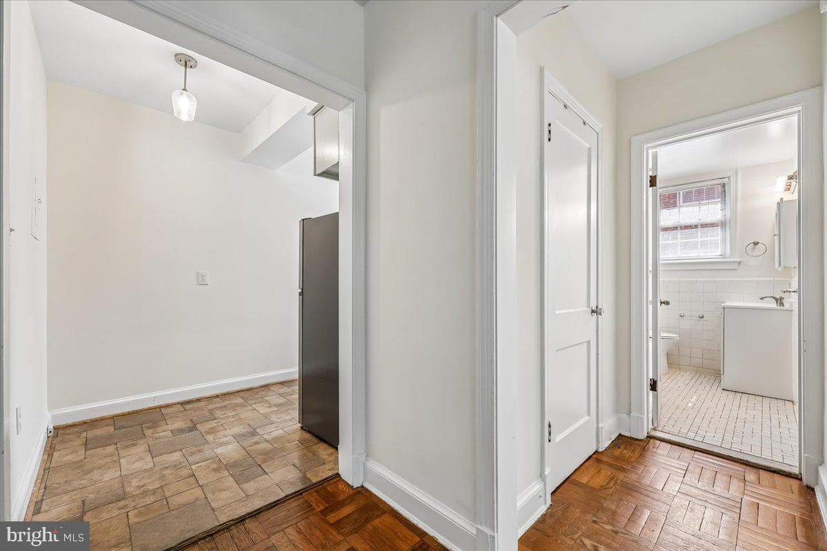 4481 Macarthur Boulevard NW #204 photo 6
