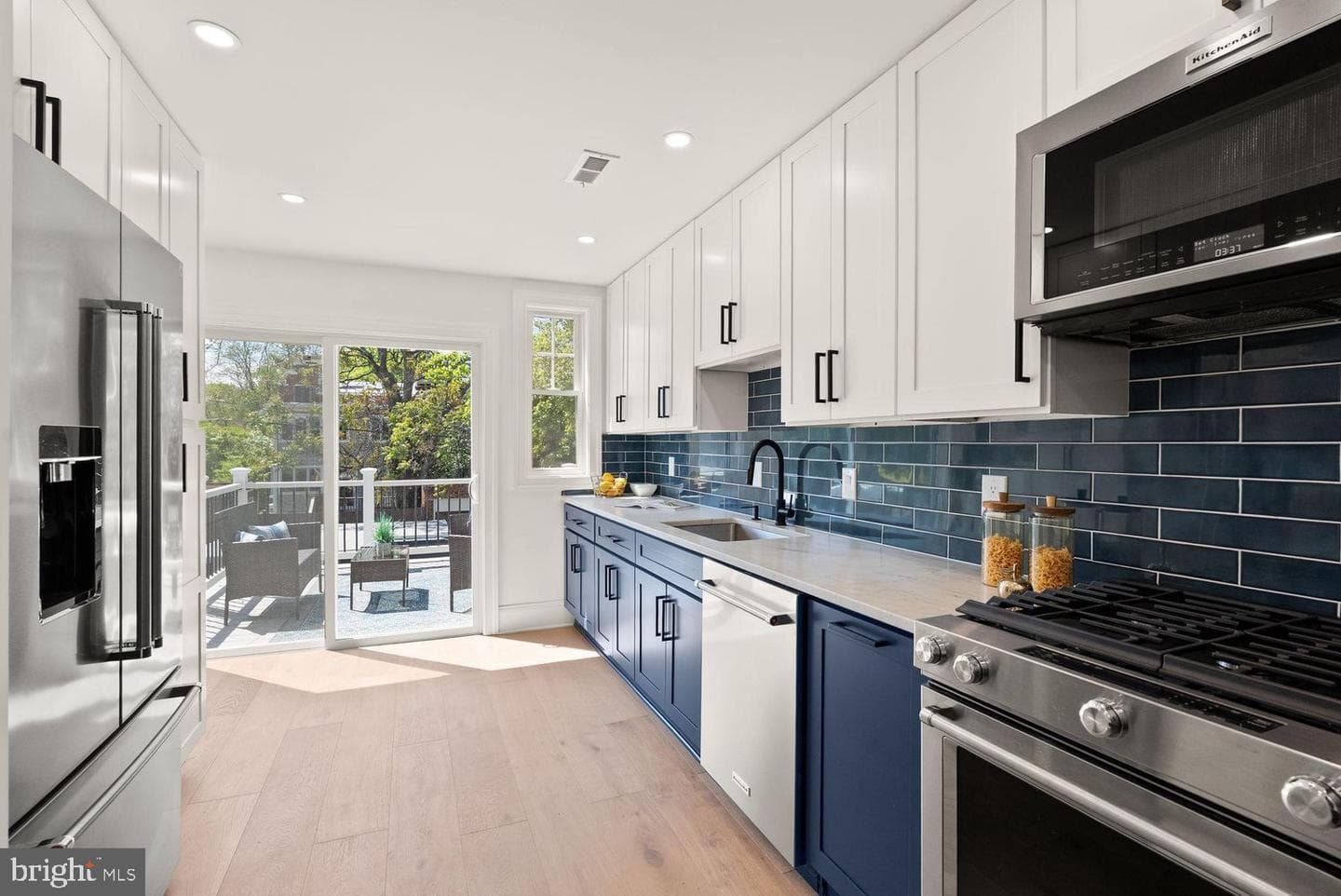 1818 Kenyon Street NW photo 4