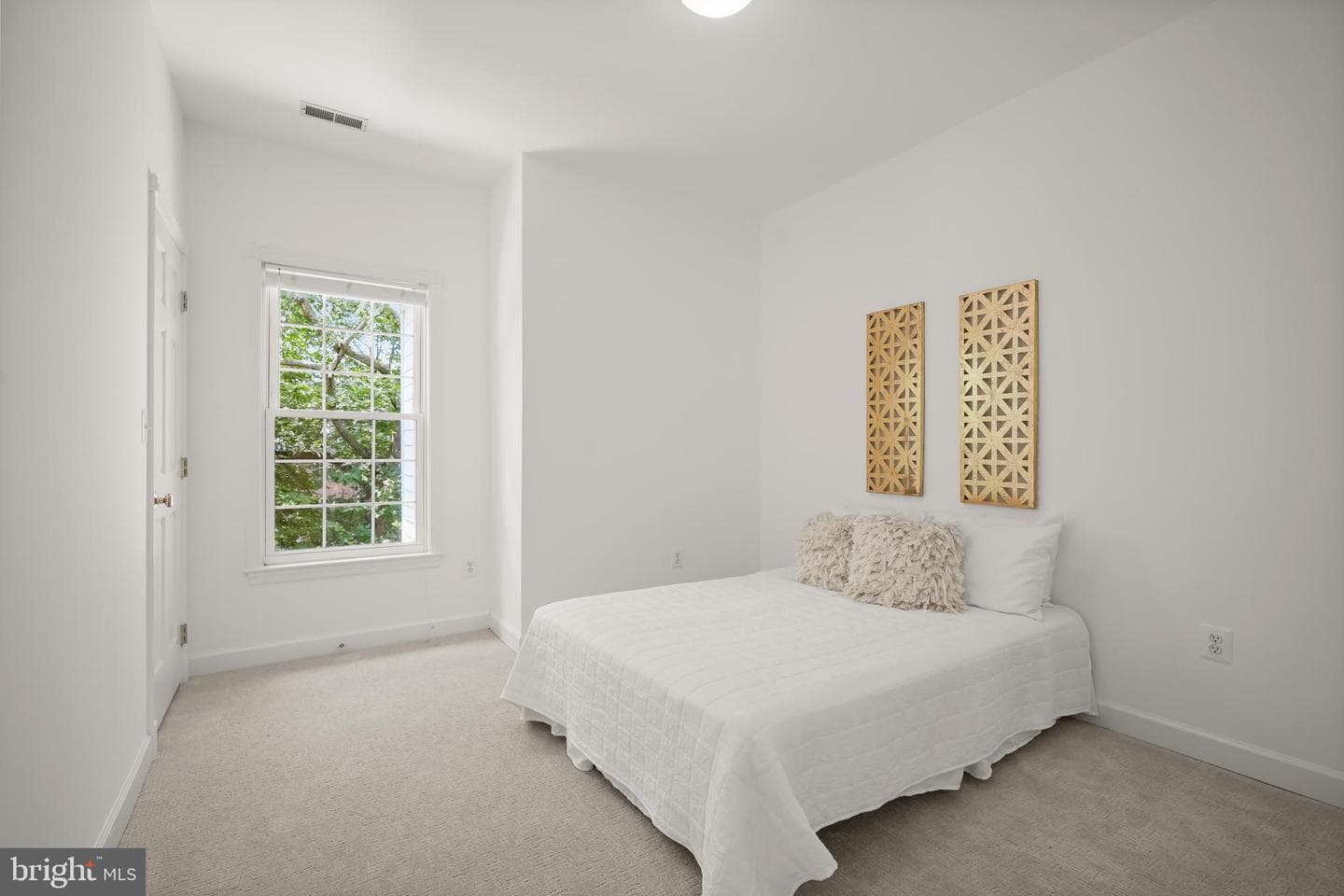 4539 Albemarle Street NW photo 22