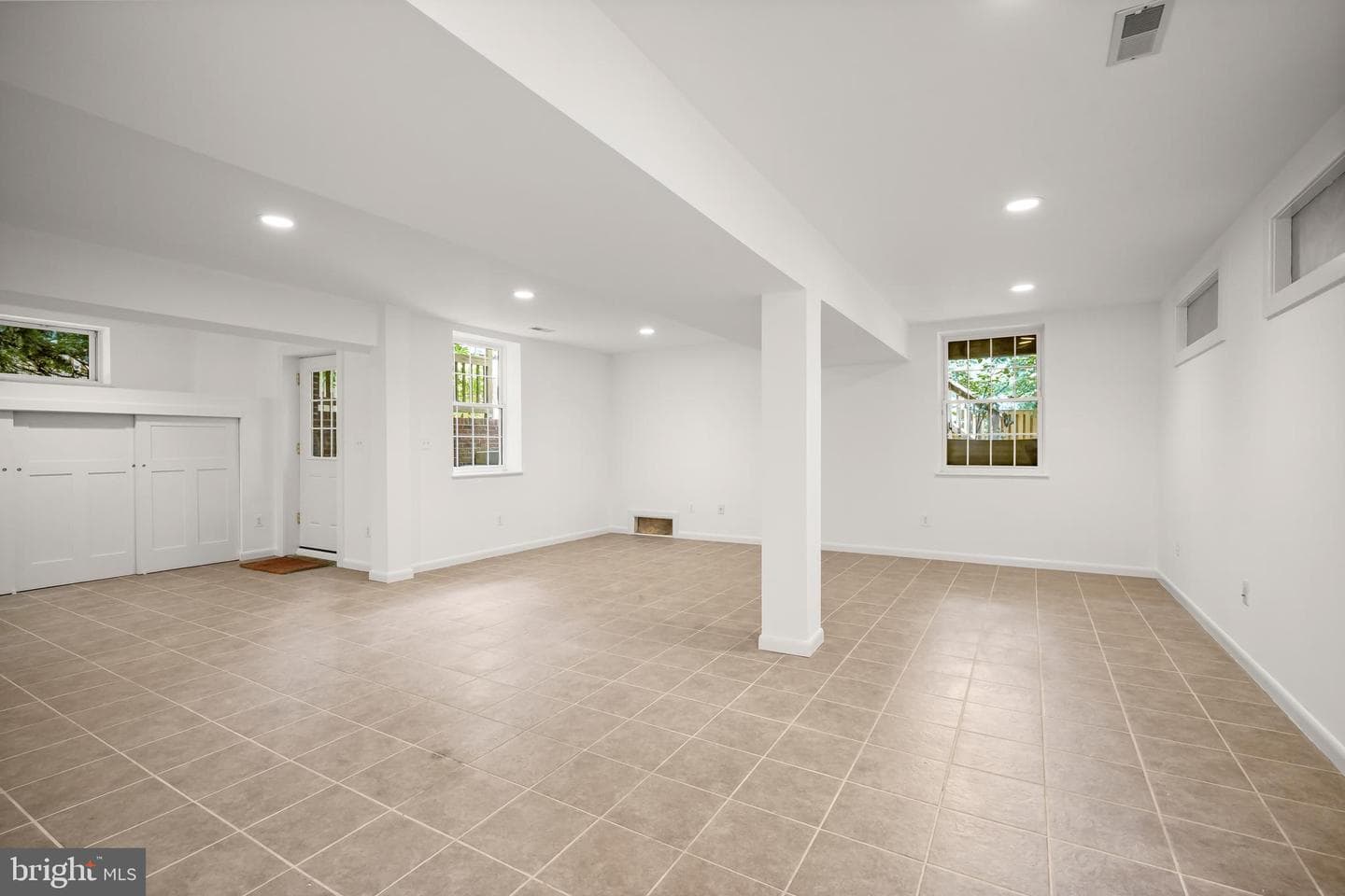 4539 Albemarle Street NW photo 29