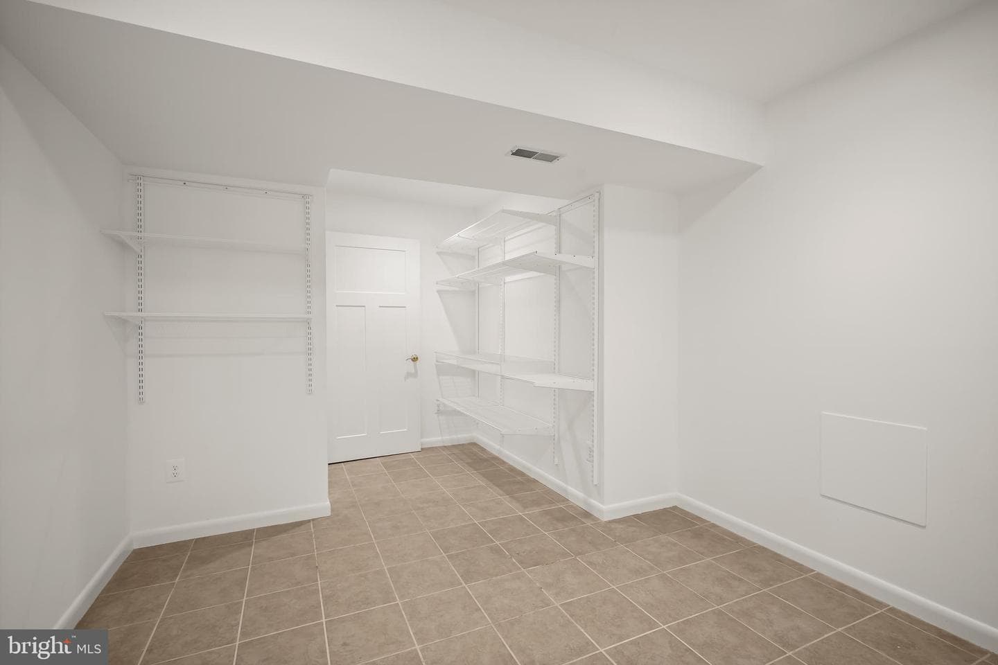 4539 Albemarle Street NW photo 34