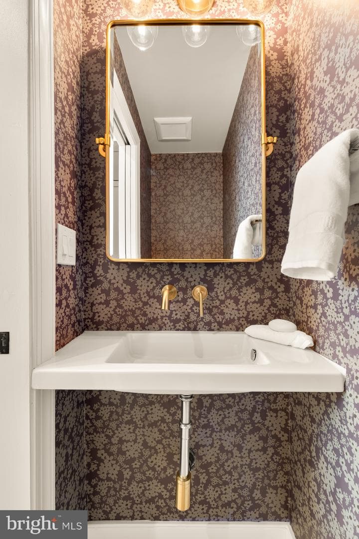 1737 11th Street NW #102 photo 14